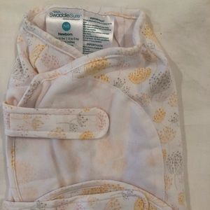 Halo swaddle sure